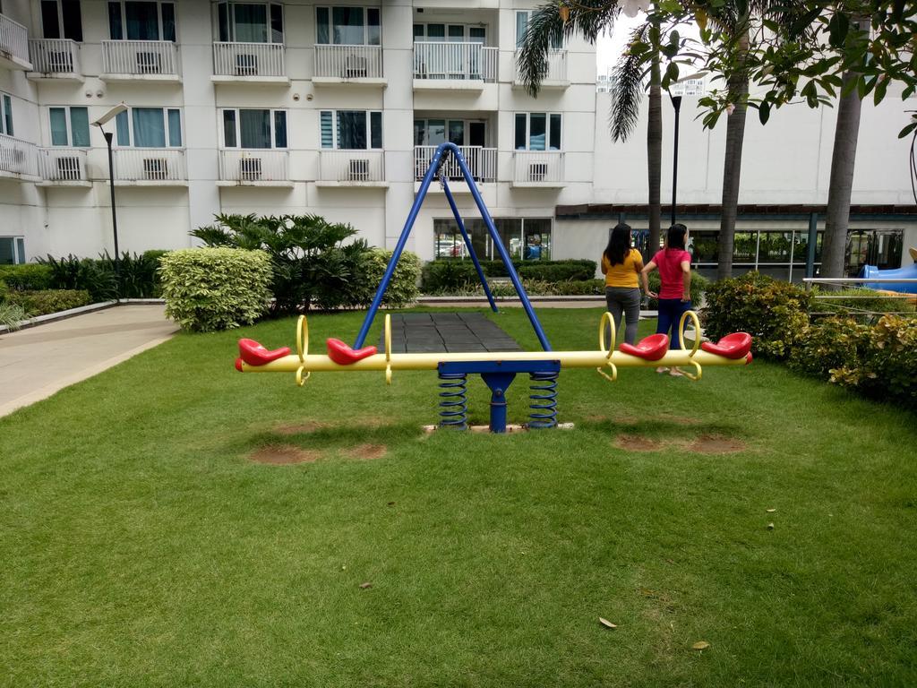Chin'S Place Sea Residences Moa Manila Luaran gambar